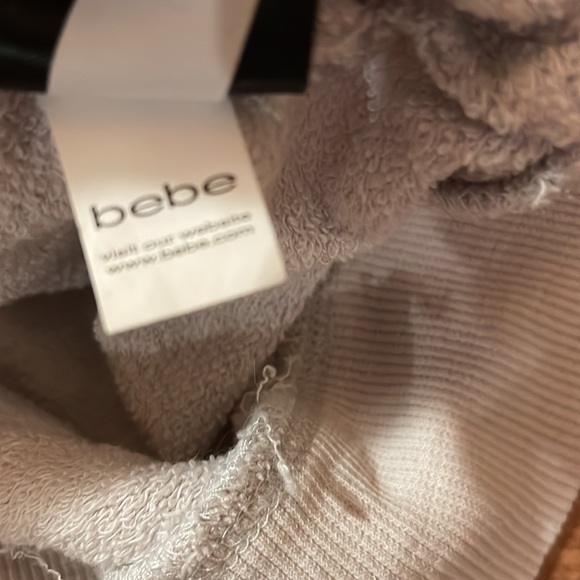 Women’s Bebe Sequin Shoulder V-Neck Sweater XS - Picture 5 of 7